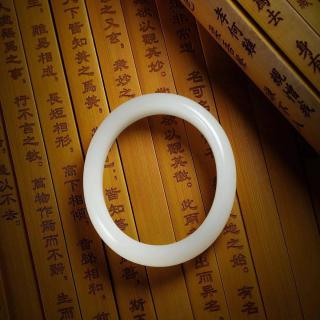 干货:和田玉手镯都有哪些种类?