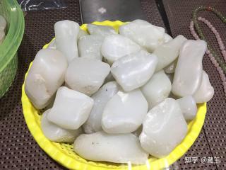 和田玉里的顶级山流水,每一种都极为少见,有一种比籽料还贵!