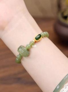 和田玉跑环手链太好看了吧很百搭